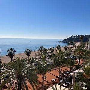https://mediterranean-apartment-in-lloret-de-mar-next-to-the-sea.topcostabravahotels.com